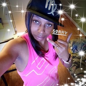 Meet your Posher, Dee dee